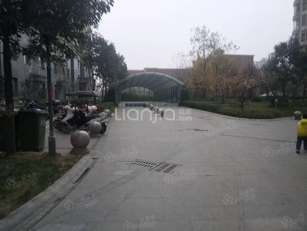 郡临天下一期小区图片