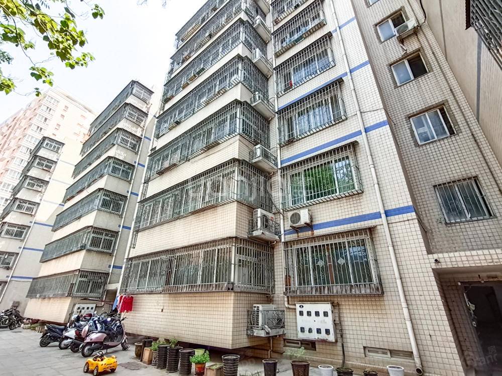 东大街127号院小区图片