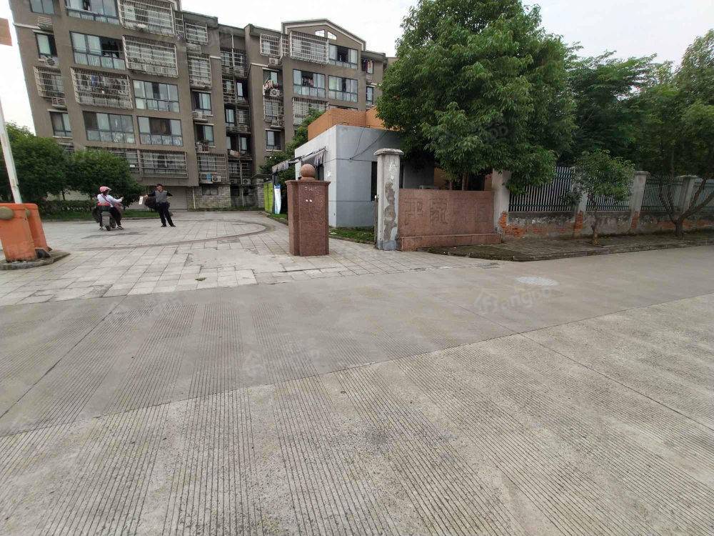 严家馨园小区图片