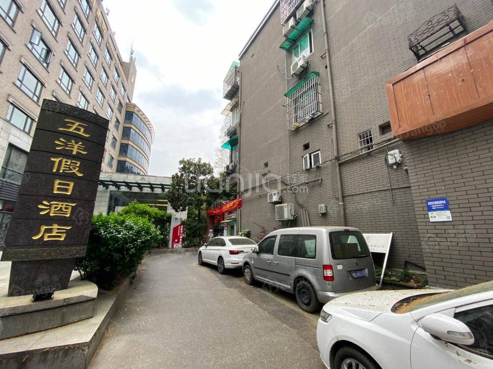 清波门外小区图片