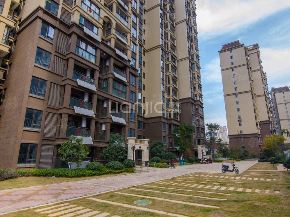 三和剑桥城小区图片