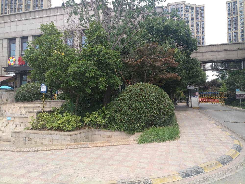 旭辉御府小区图片