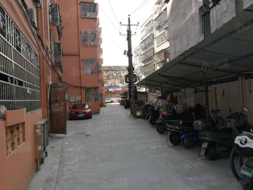 站前花园小区图片