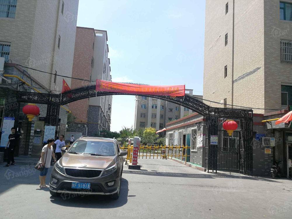 一鸣佳苑小区图片