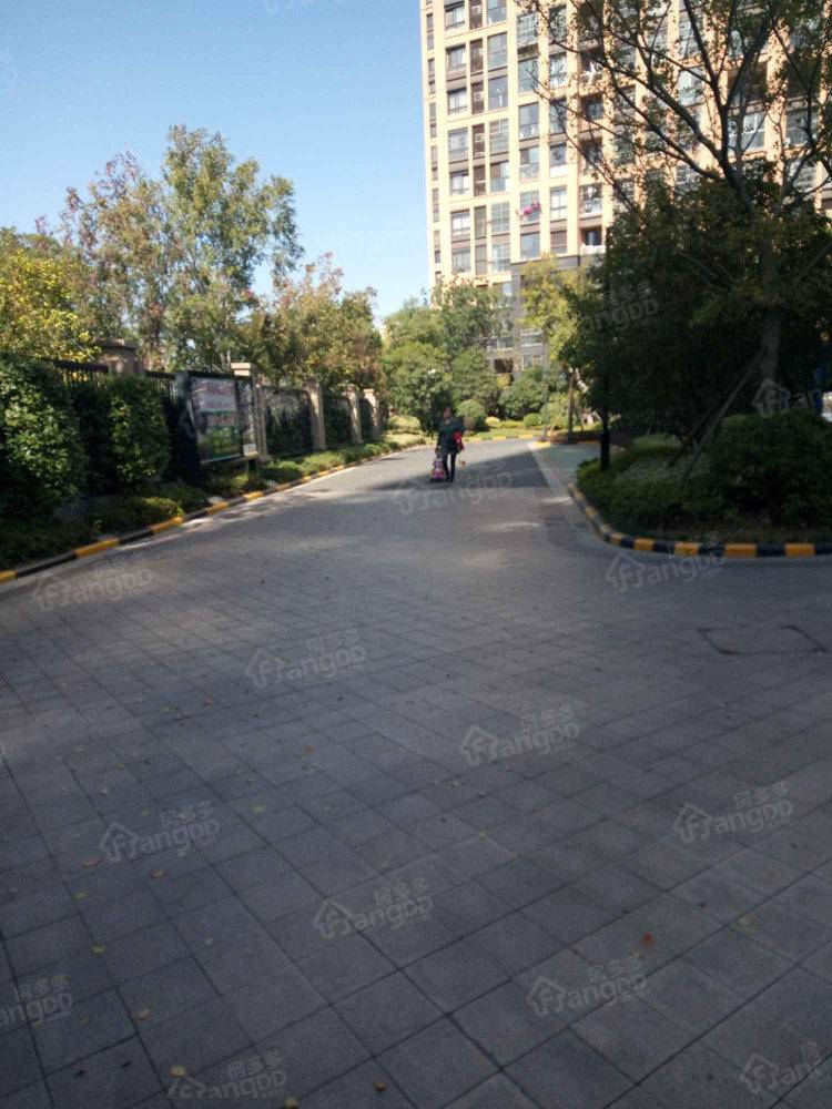 常发御龙山小区图片