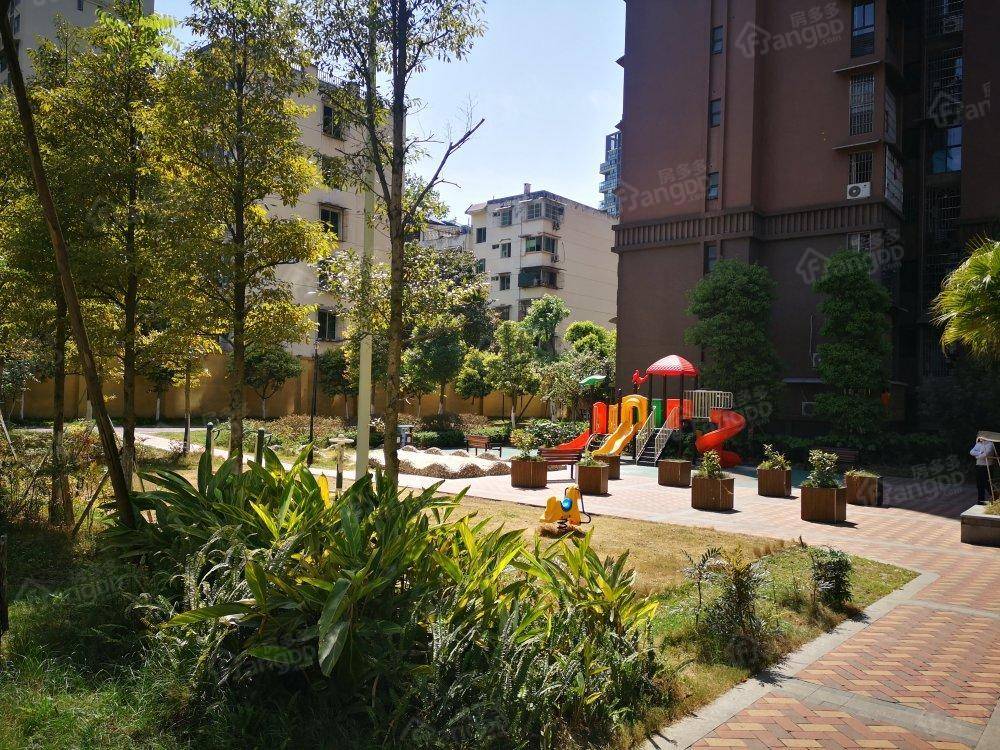恋城小区图片