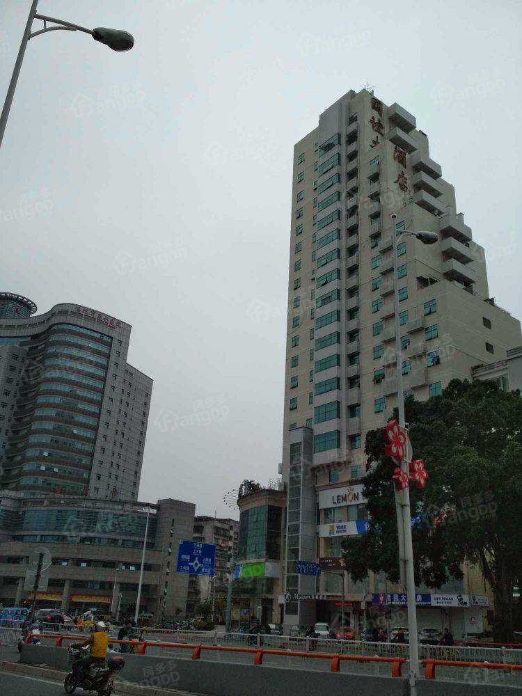 国谊翰江府小区图片
