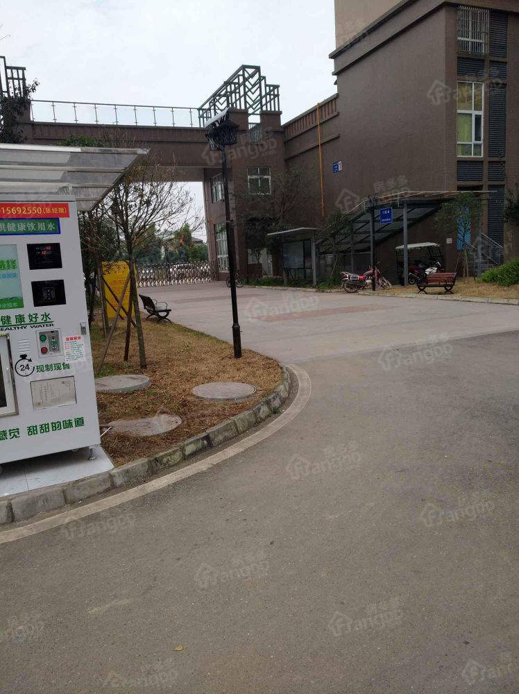 学府星兰小区图片