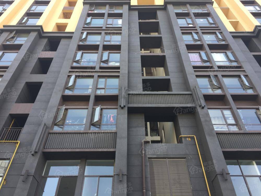 万彩城小区图片