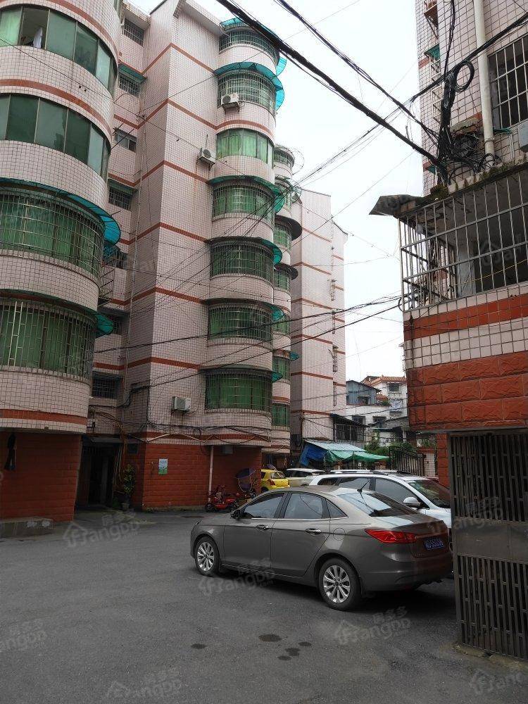 平安花园小区图片