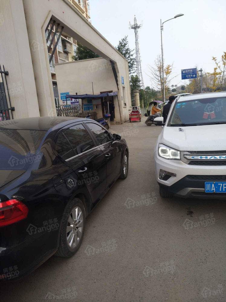 成大二期C区小区图片